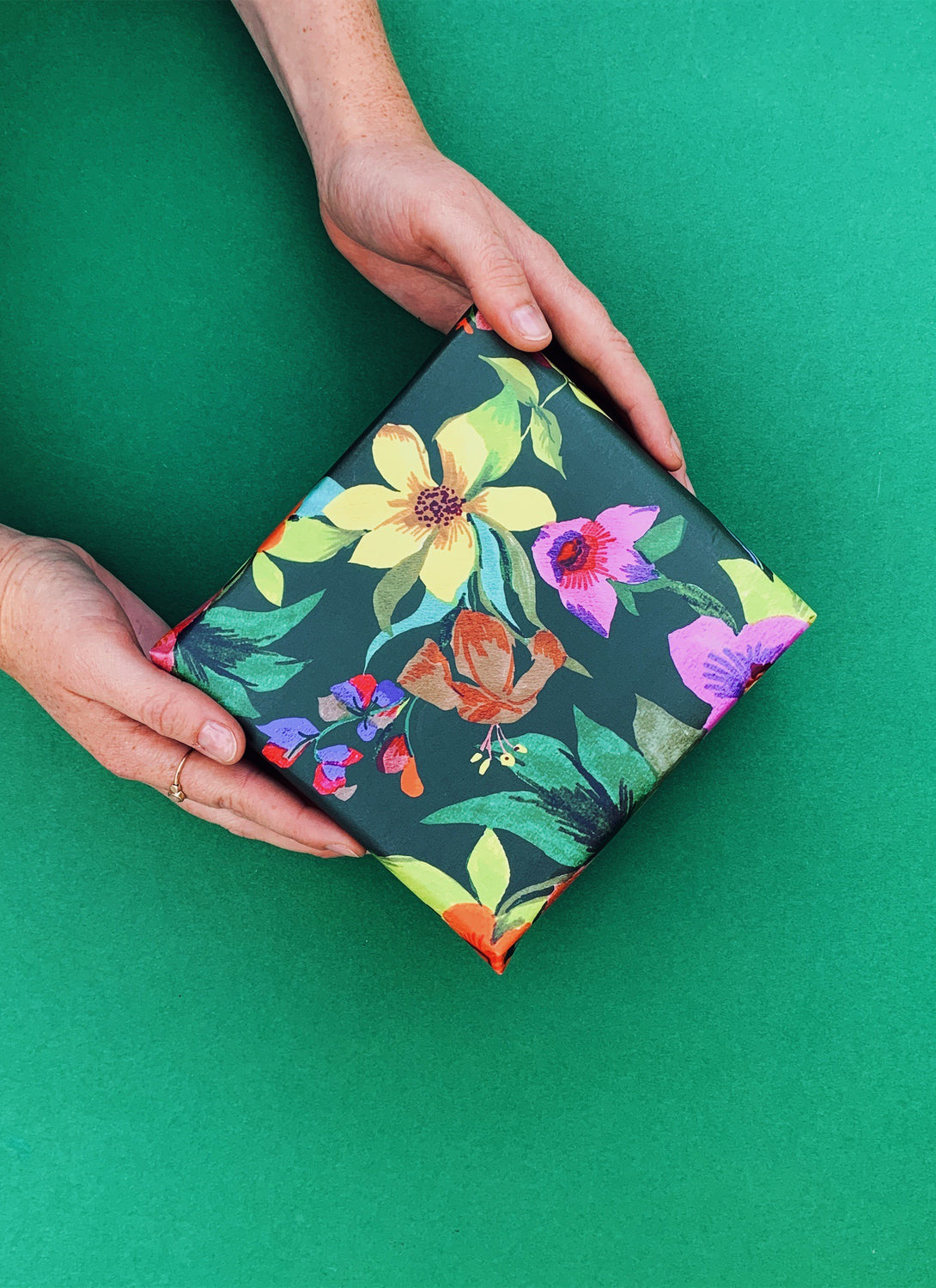 Forest Hill Floral Gift Wrap